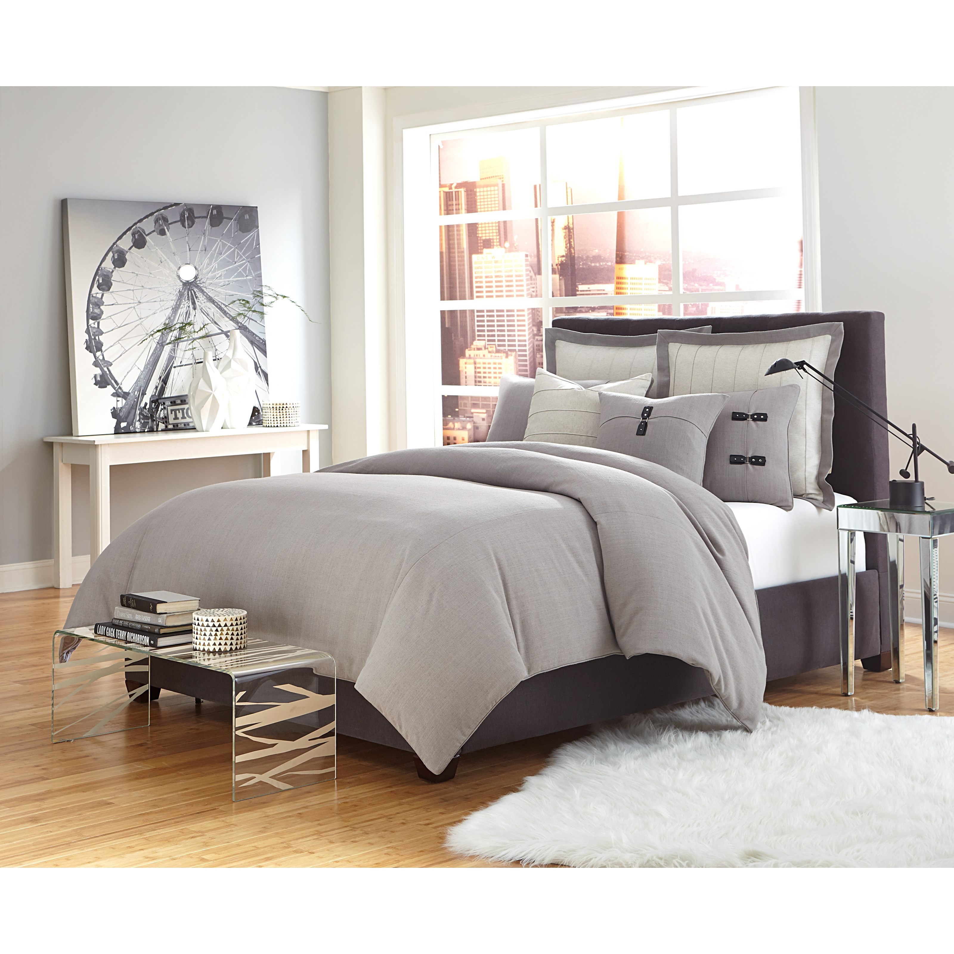 Michael Amini Distinctive Bedding Designs 7Piece Queen Duvet Set